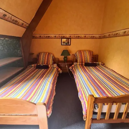 Grand Avec Tennis Et Piscine Dom wakacyjny *