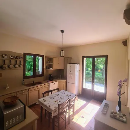 Grand Avec Tennis Et Piscine *