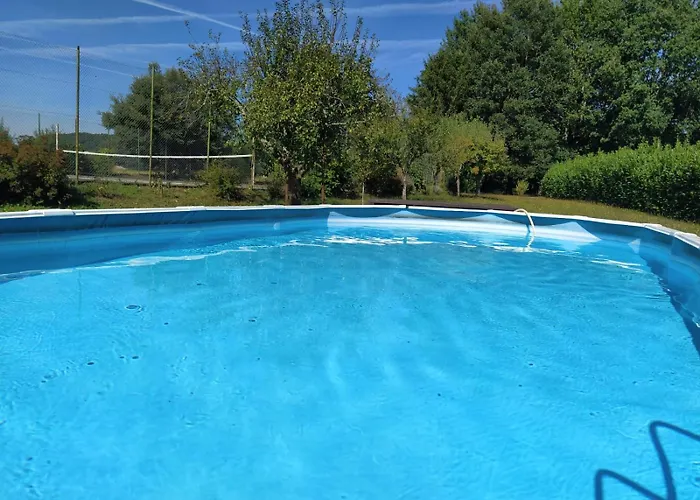 بيت للعطل Grand Avec Tennis Et Piscine *