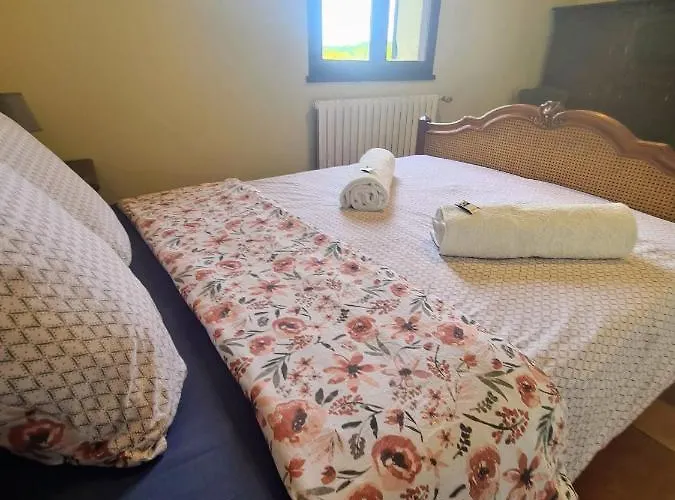 בית נופש Grand Avec Tennis Et Piscine