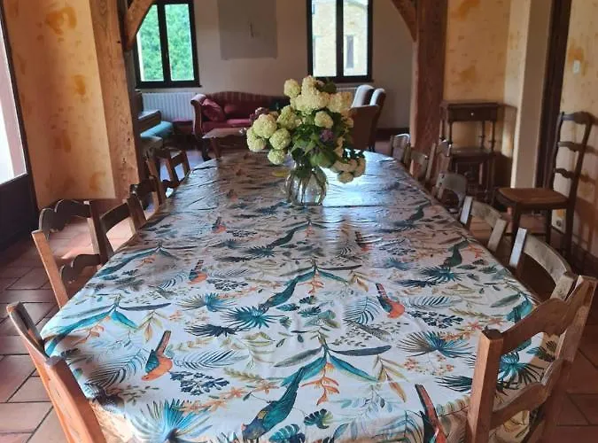 Grand Avec Tennis Et Piscine בית נופש *