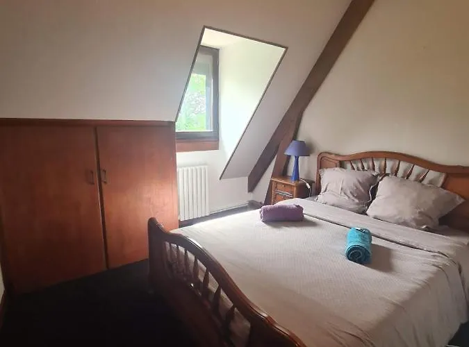 Vakantiehuis Grand Avec Tennis Et Piscine